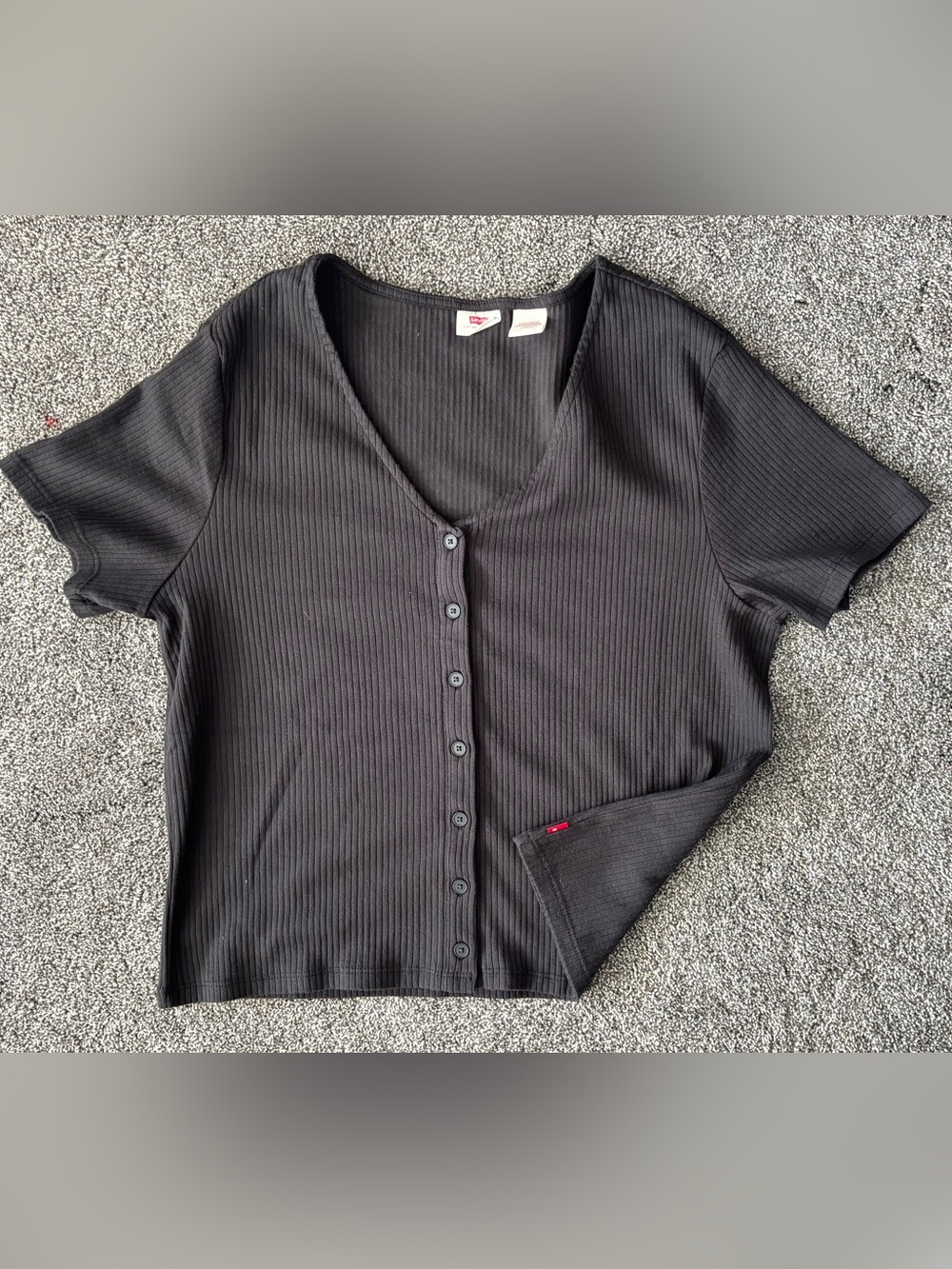 LEVIS WMNS Ribbed V-Neck Button-Front Short Sleeve Top - Black| XL| NWOT*